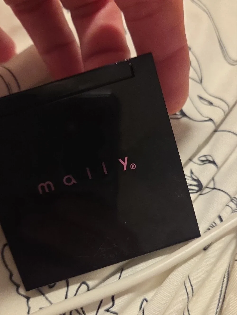 MALLY Neutral Matte & Shimmer Eyeshadow Quad - Golden NUETRALS
